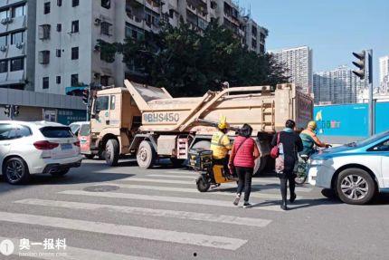 深圳公交最新爆料,路线优化与智能出行体验升级